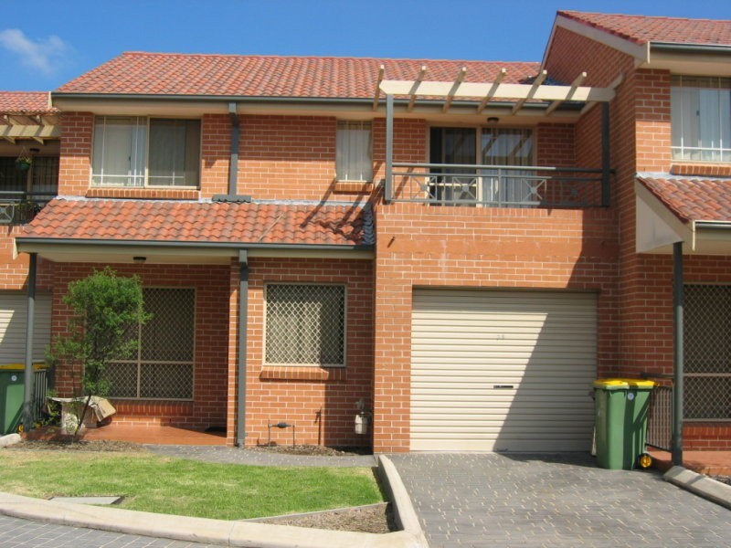 32/57 Bellevue Avenue, Georges Hall NSW 2198