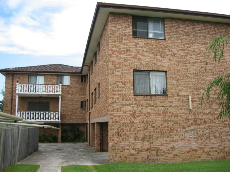 8/15-17 Third Avenue, Campsie NSW 2194