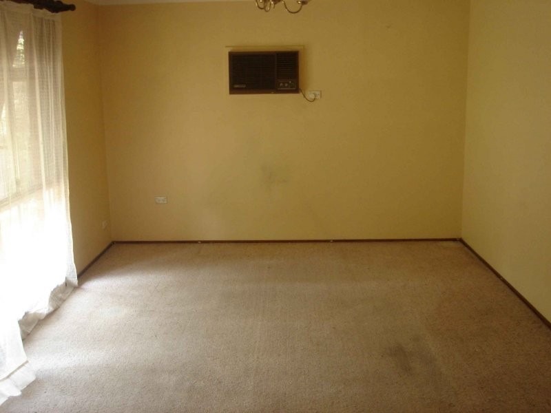 Edensor Park NSW 2176