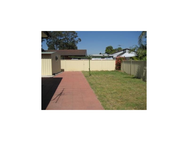 12 FINCHHAFFEN ST, Holsworthy NSW 2173