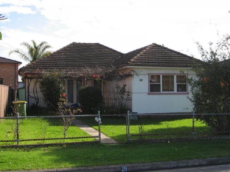 29 WENDEN ST, Fairfield NSW 2165