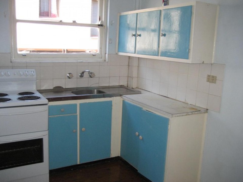 3/4 EDWIN ST, Regents Park NSW 2143