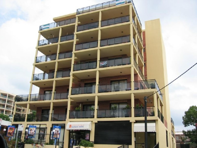 18/3 WEST TRC, Bankstown NSW 2200