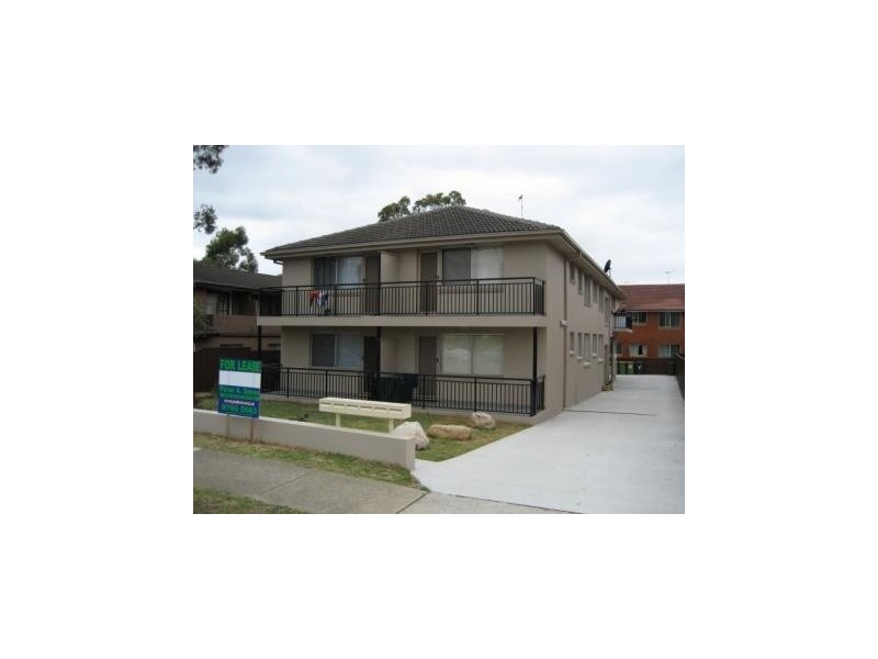 2/36  CHETWYND RD, Merrylands NSW 2160
