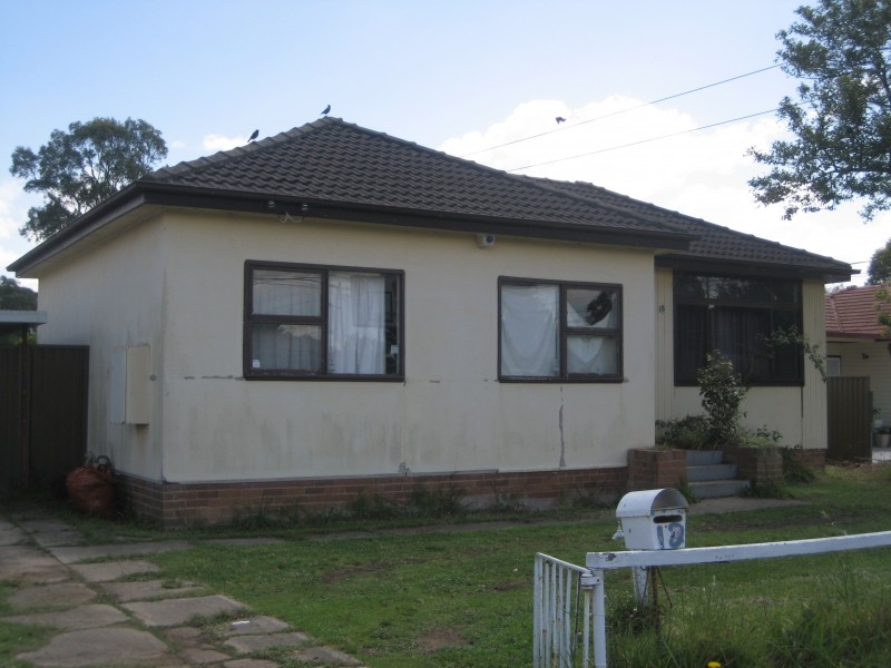 18 Yvonne St, Cabramatta West NSW 2166