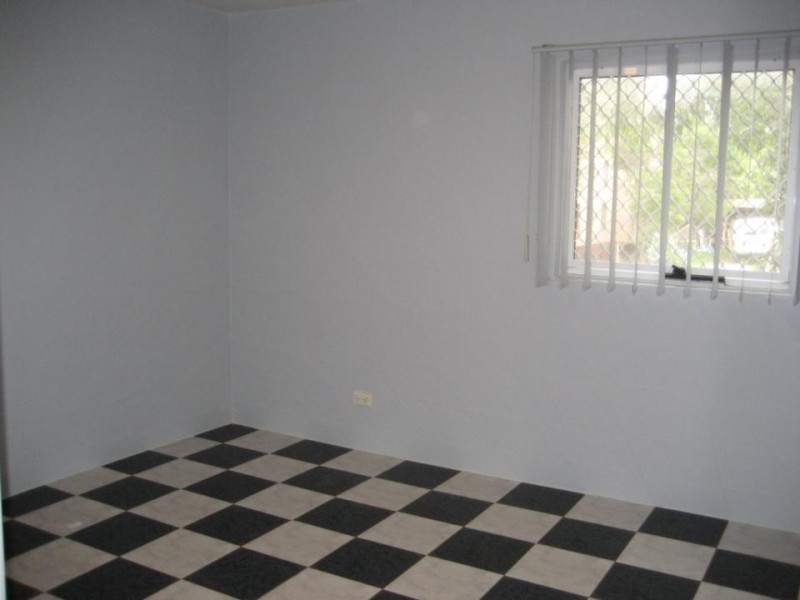 2/8-10 DELLWOOD ST, Bankstown NSW 2200