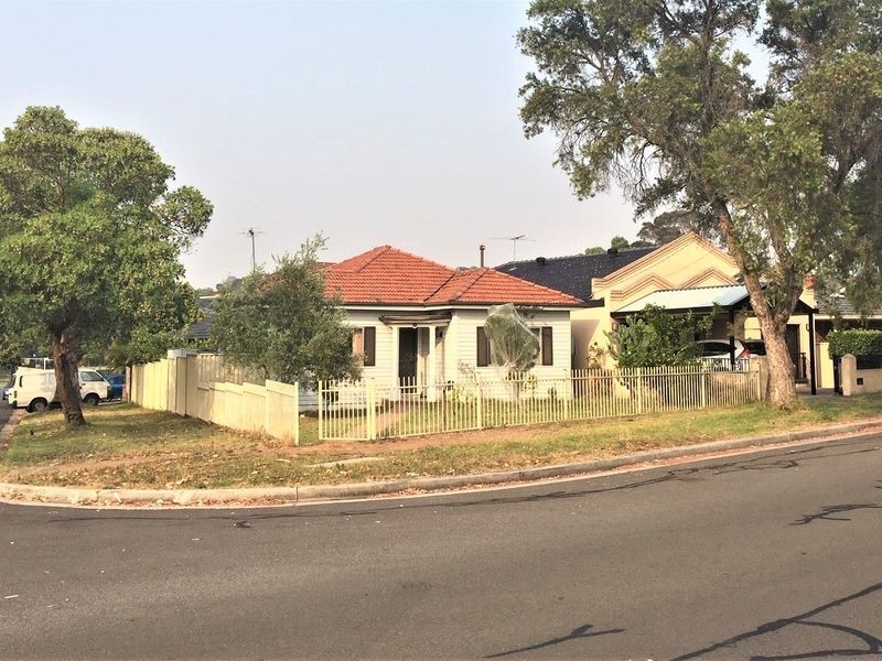 8 Irvine Street, Bankstown NSW 2200