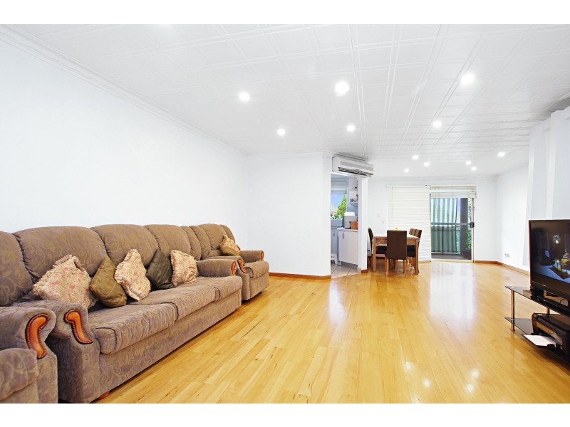 9/2B Myrtle, Bankstown NSW 2200