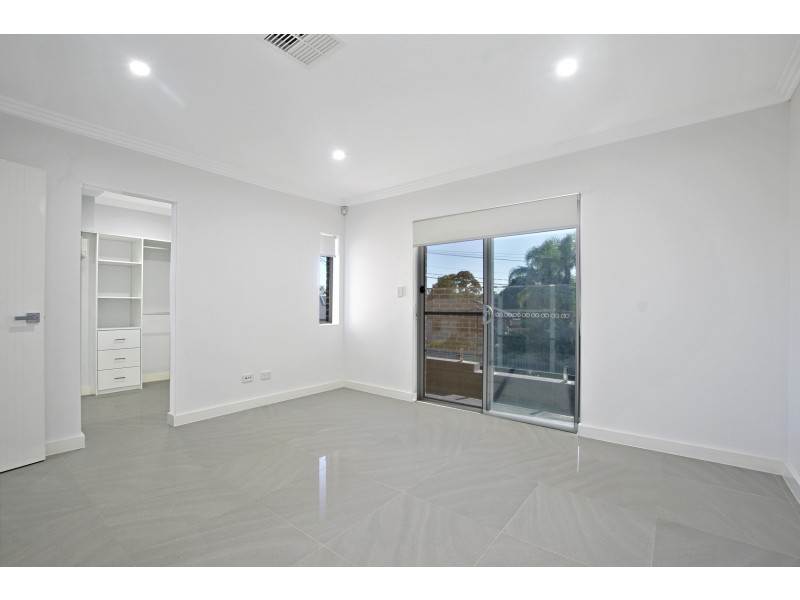 10A Wewak Rd, Holsworthy NSW 2173