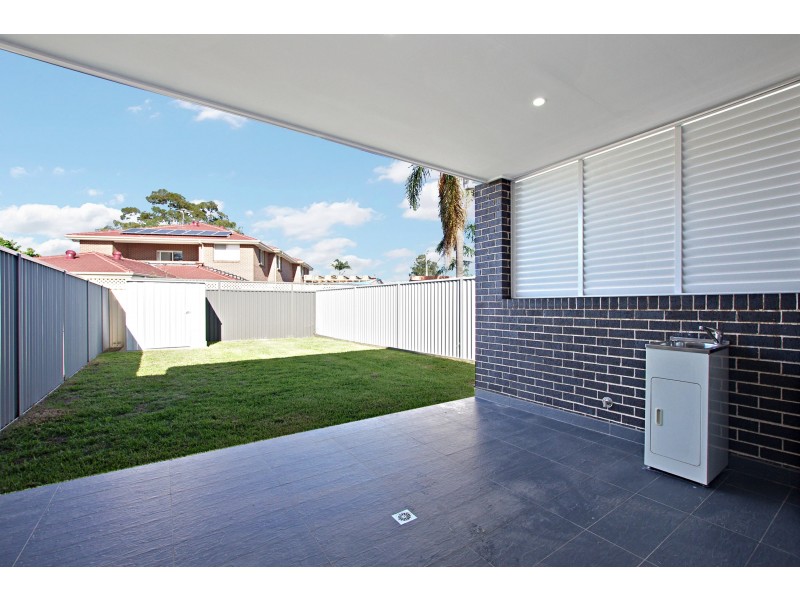 10A Wewak Rd, Holsworthy NSW 2173