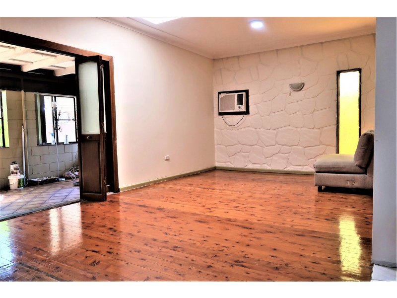 9 Lancelot St, Bankstown NSW 2200