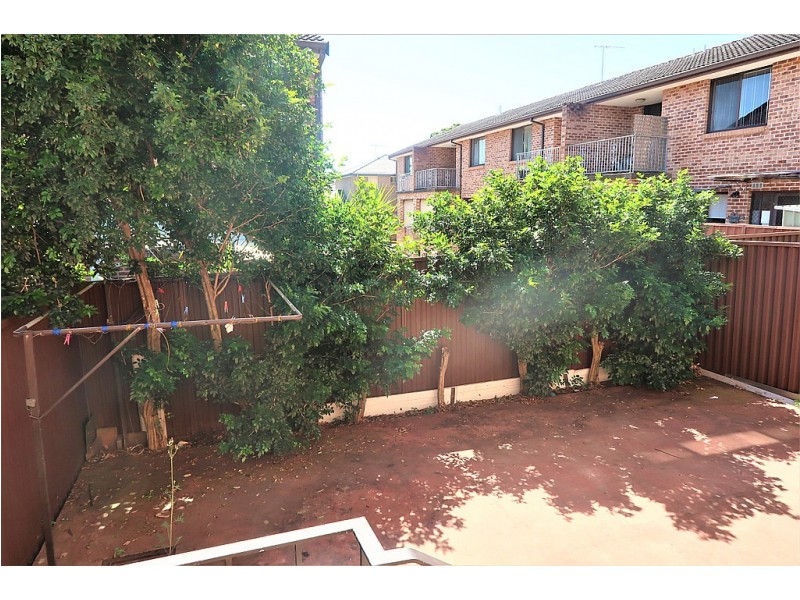 2/92 James Street, Punchbowl NSW 2196