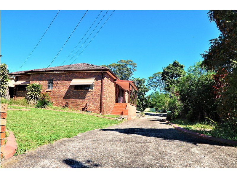 2 Binalong road, Pendle Hill NSW 2145