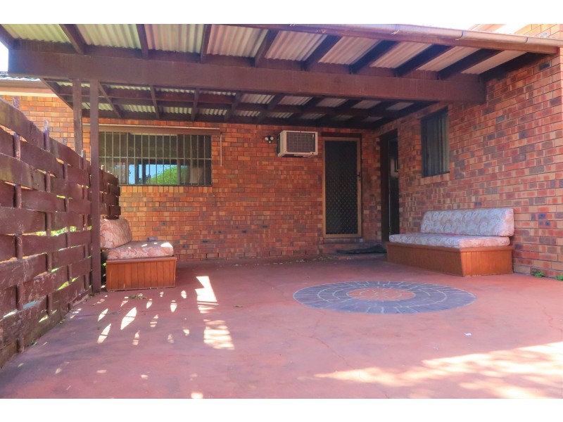 2 Binalong road, Pendle Hill NSW 2145
