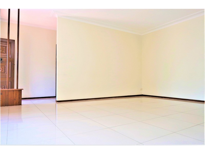 2 Binalong road, Pendle Hill NSW 2145