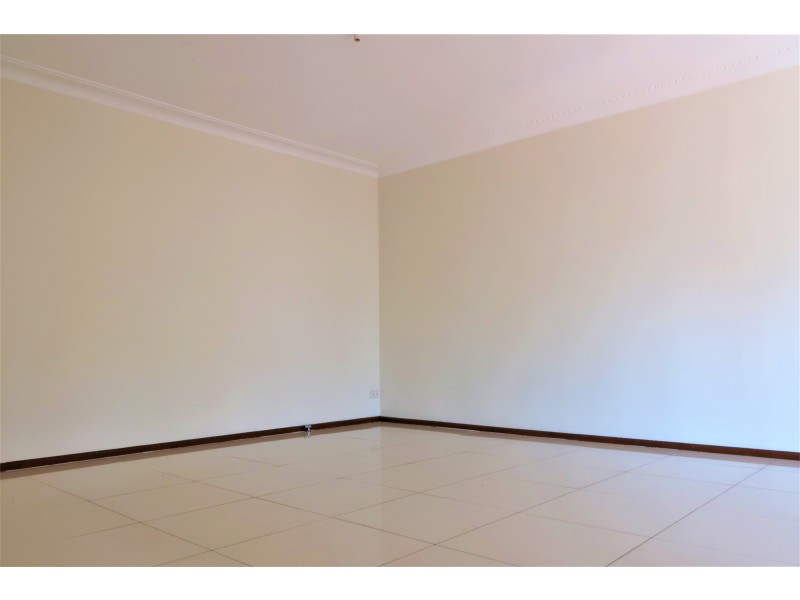 2 Binalong road, Pendle Hill NSW 2145