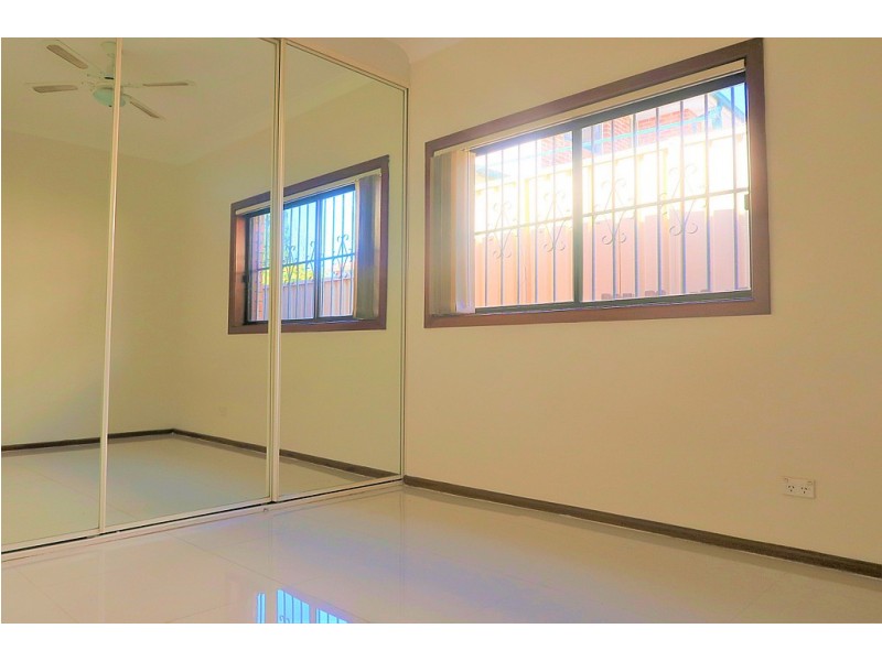 2 Binalong road, Pendle Hill NSW 2145