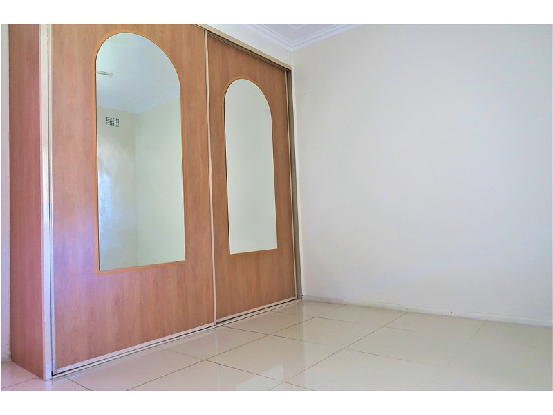 2 Binalong road, Pendle Hill NSW 2145