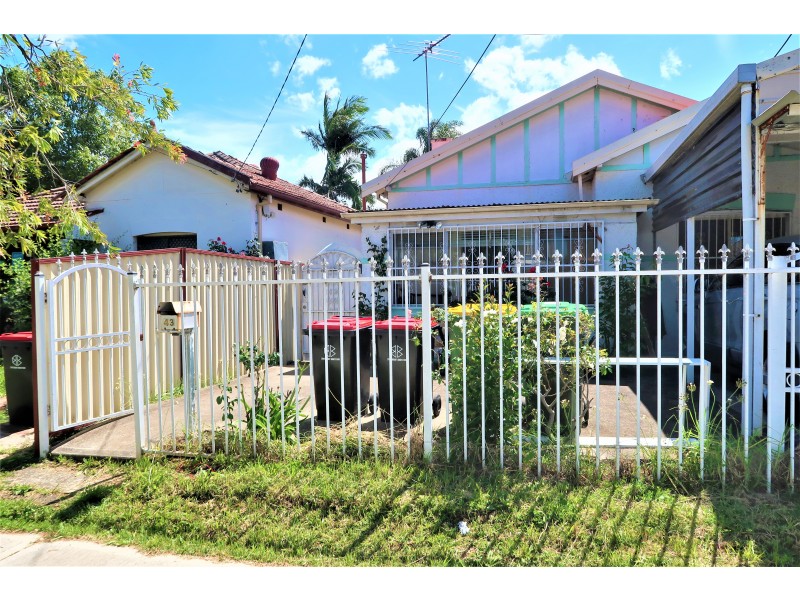 43 Percy St, Bankstown NSW 2200