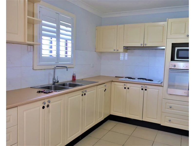 11a Owen Road, Georges Hall NSW 2198