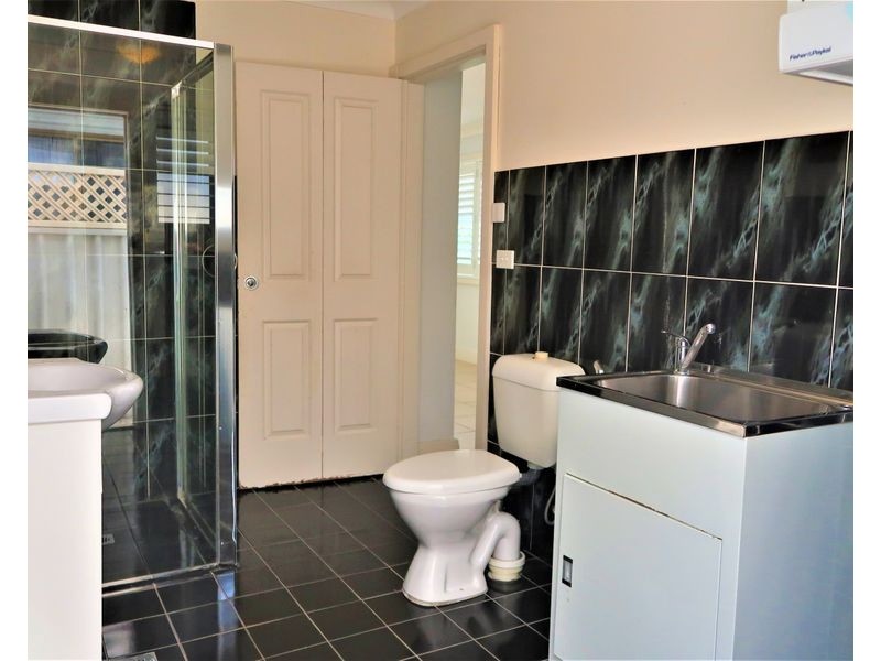 11a Owen Road, Georges Hall NSW 2198