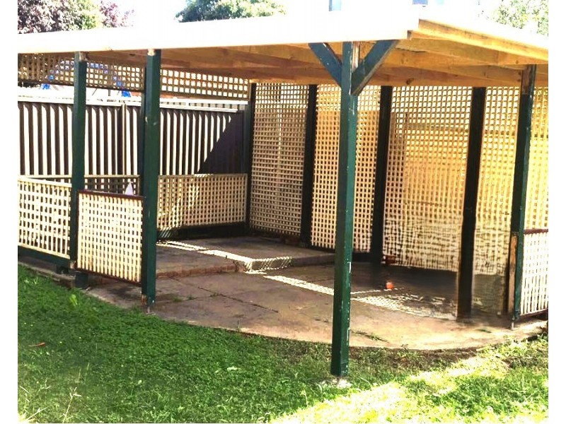 6 Robertson Cres, Mount Lewis NSW 2190