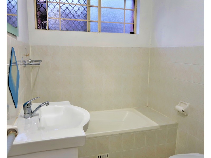 1/18-20 Weigand ave, Bankstown NSW 2200