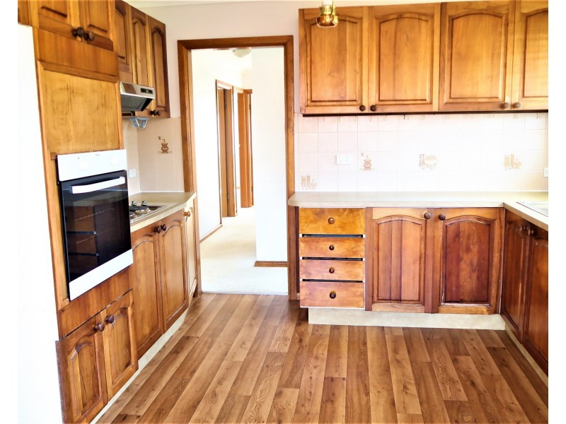 43 Caroline Cres, Georges Hall NSW 2198