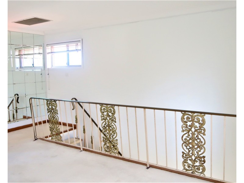 43 Caroline Cres, Georges Hall NSW 2198