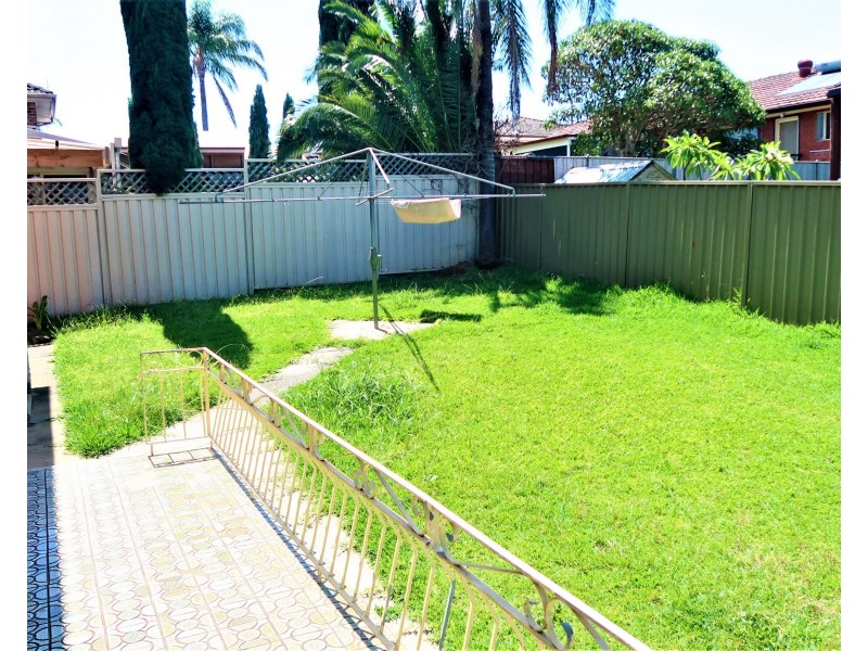 43 Caroline Cres, Georges Hall NSW 2198