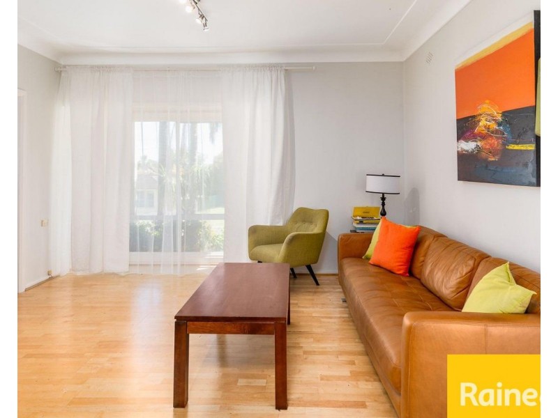 33 Tyalgum Avenue, Panania NSW 2213