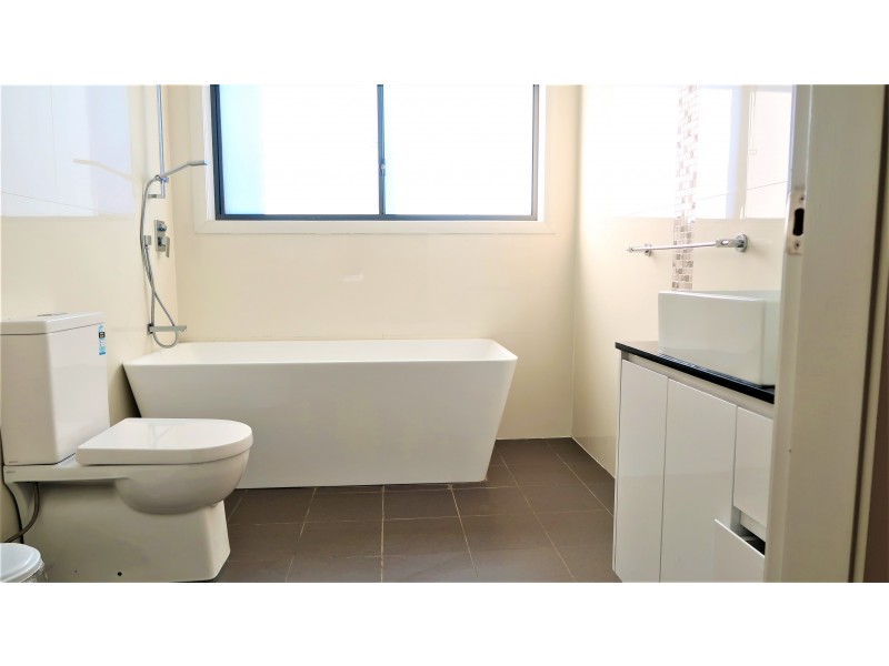 16a Hunter st, Condell Park NSW 2200