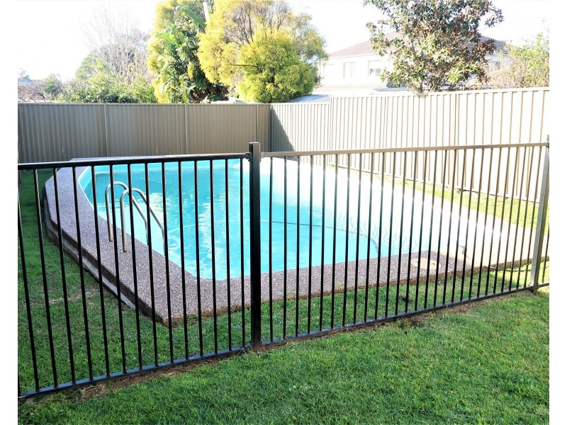 173 Mimosa rd, Greenacre NSW 2190