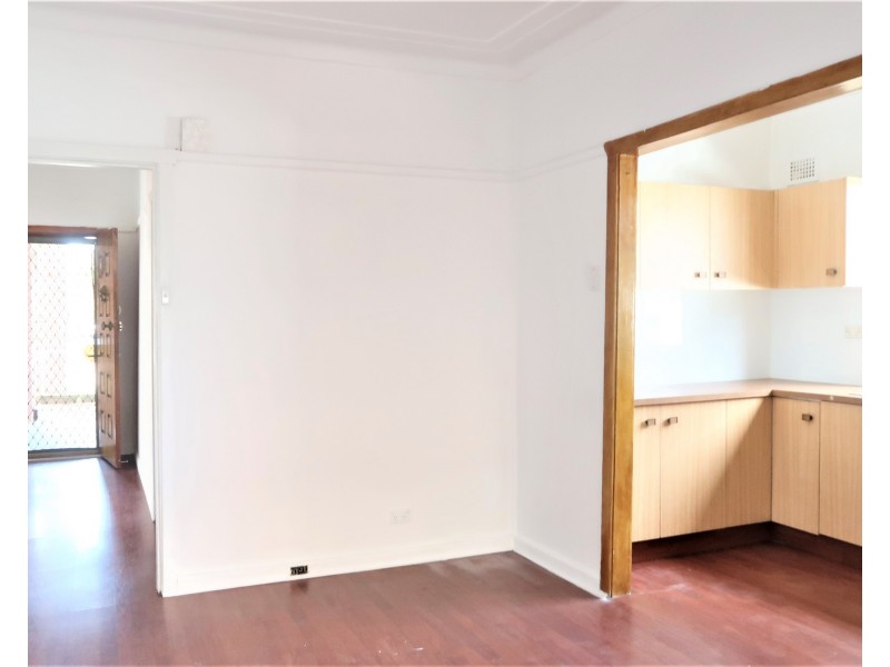 4 Osgood st, Guildford NSW 2161