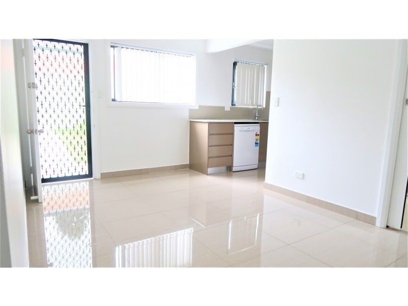 32 Boronia rd, Greenacre NSW 2190