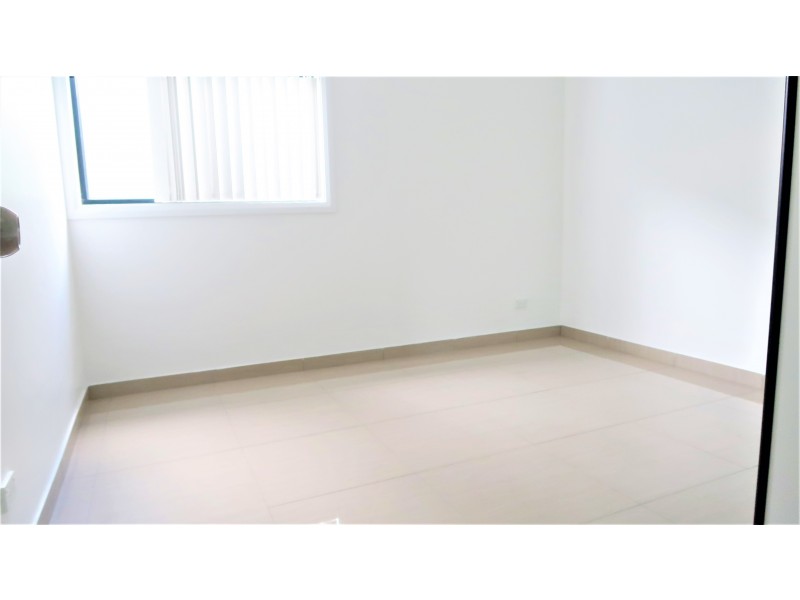 32 Boronia rd, Greenacre NSW 2190