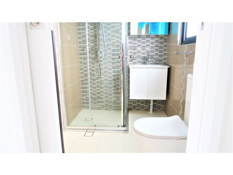 32 Boronia rd, Greenacre NSW 2190