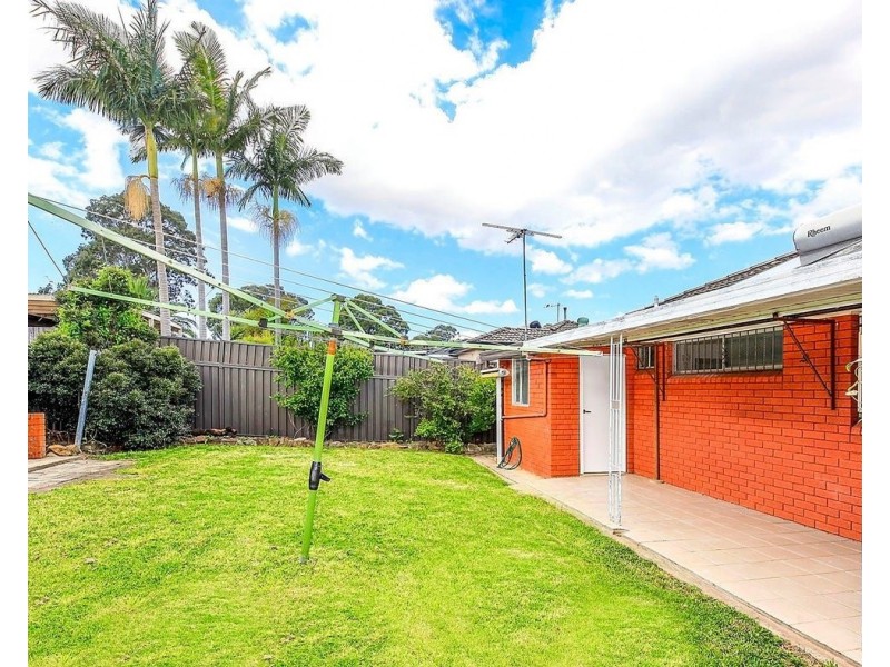 11 Marden St, Georges Hall NSW 2198