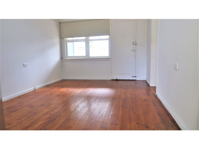 3/128 Wilbur st, Greenacre NSW 2190