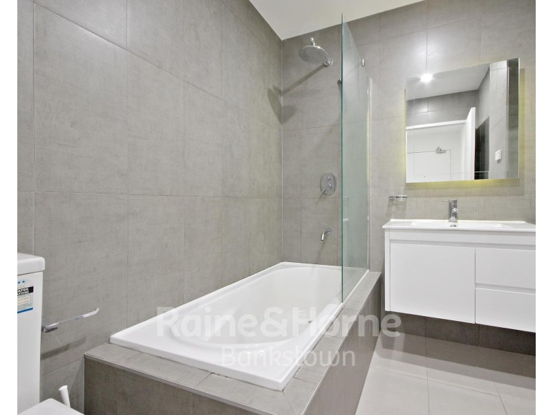 404/61 Rickard rd, Bankstown NSW 2200