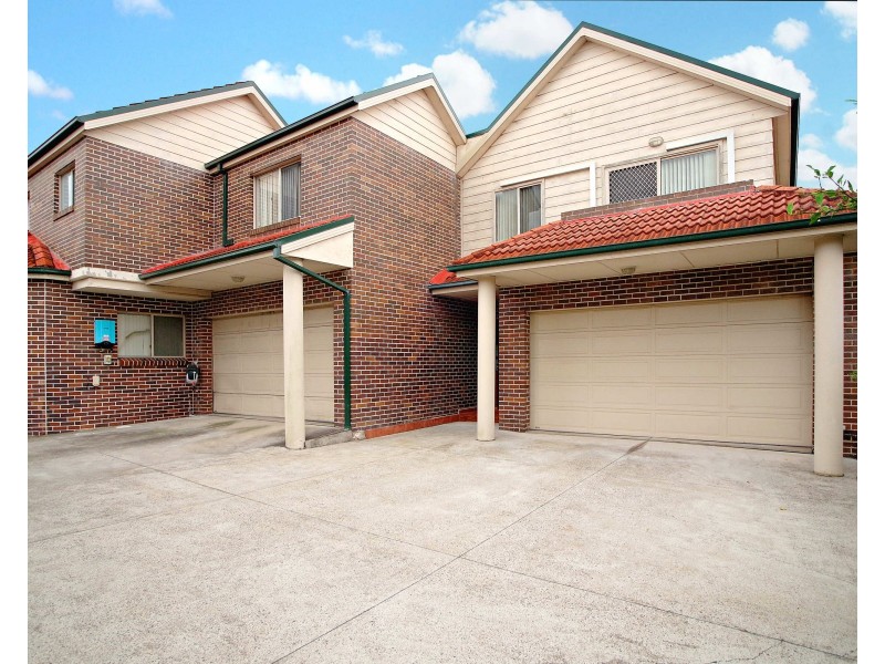 2/33A Catherine Street, Punchbowl NSW 2196