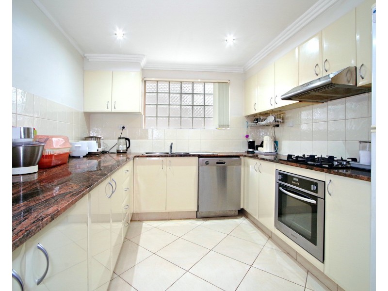 2/33A Catherine Street, Punchbowl NSW 2196