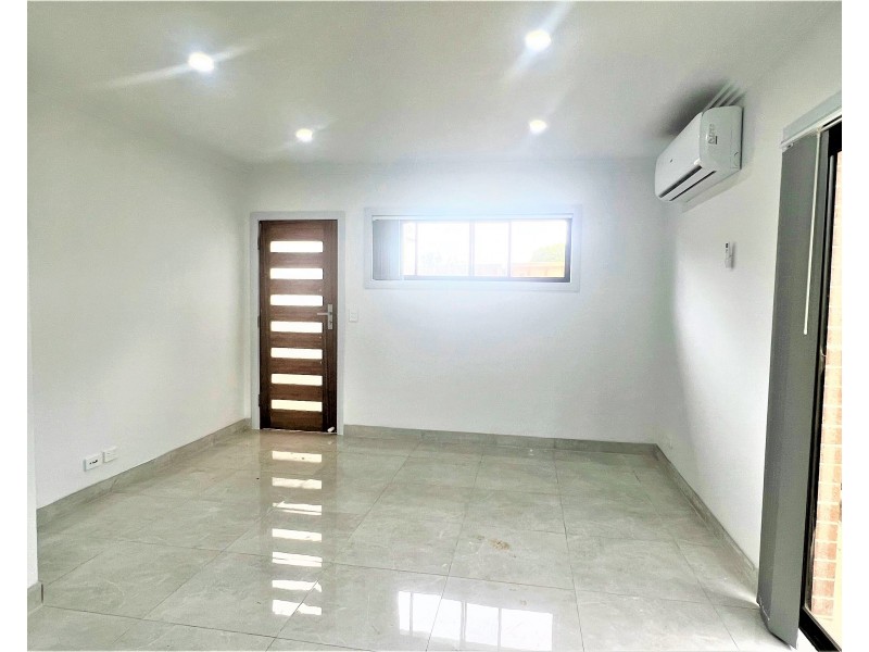 2A Clarke st, Bass Hill NSW 2197