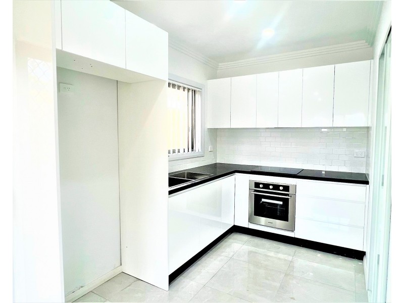 2A Clarke st, Bass Hill NSW 2197