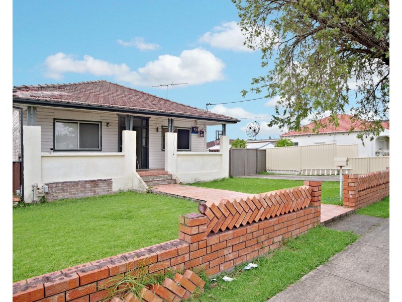 15 Gowrie Avenue, Punchbowl NSW 2196