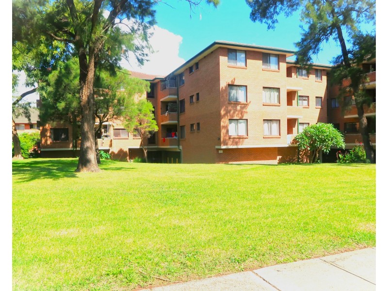 76/8-12 Myrtle Rd, Bankstown NSW 2200