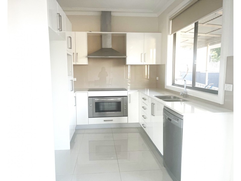 1 Hillview ave, Bankstown NSW 2200