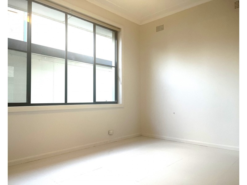 1 Hillview ave, Bankstown NSW 2200