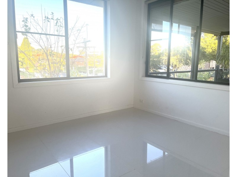 1 Hillview ave, Bankstown NSW 2200
