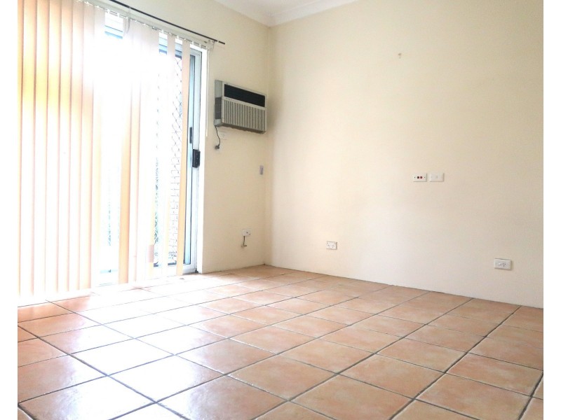 8/4 Wilkins St, Yagoona NSW 2199